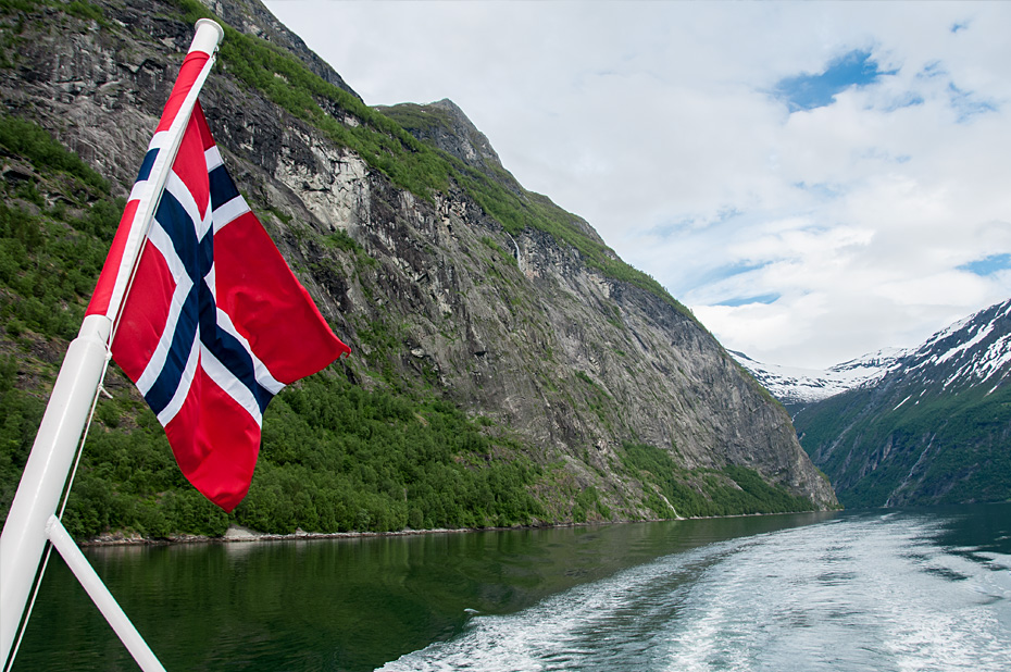 Fähre auf dem Geirangerfjord